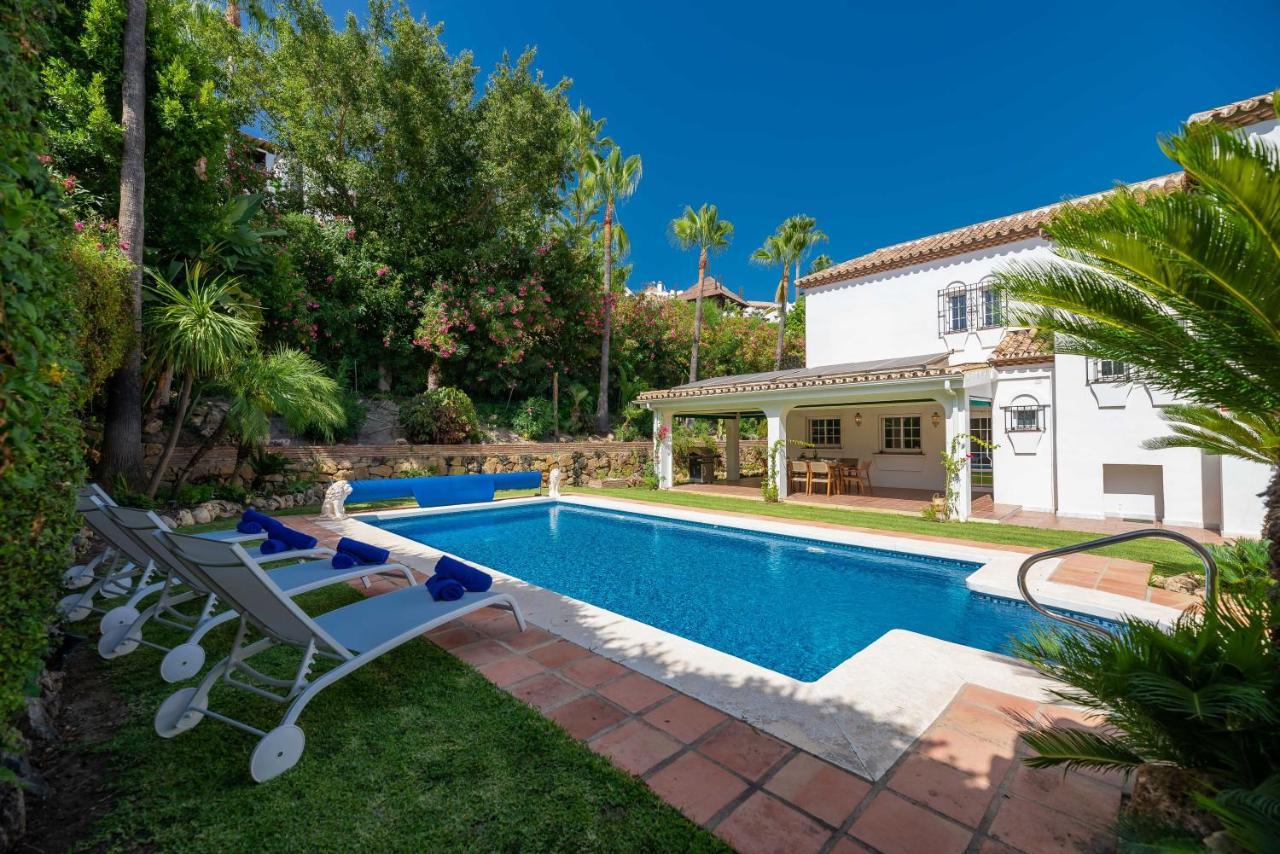 Villa Vacation I Faldo, Golf Valley, Private Pool, 24h Security, 10 Min From The Marina Marbella
