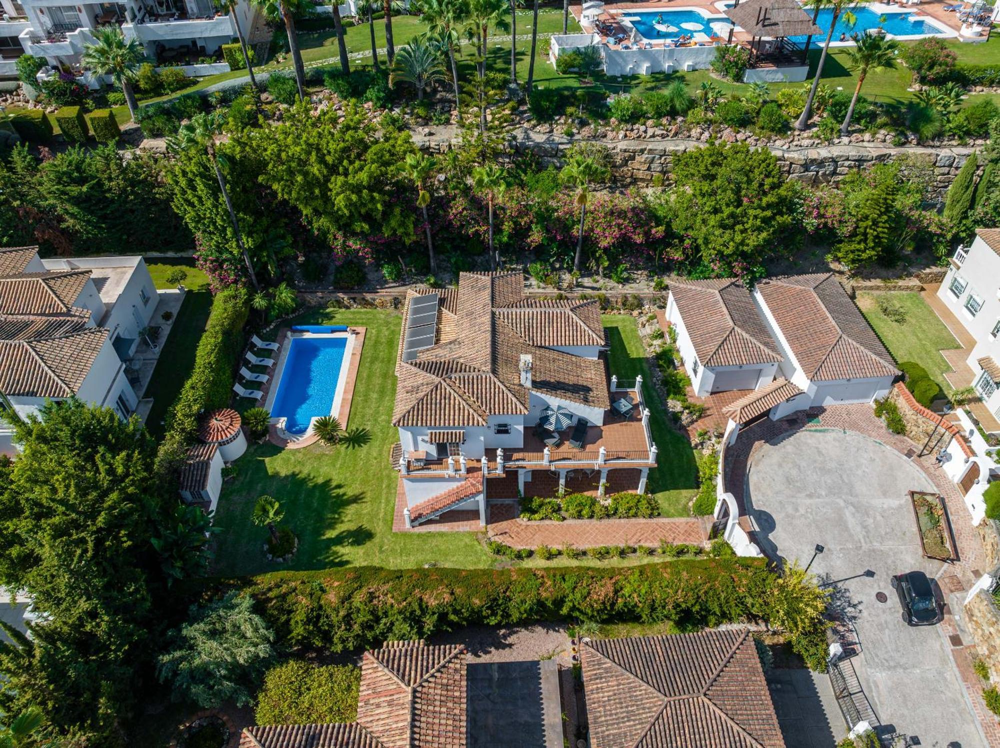 Vacation I Faldo, Golf Valley, Private Pool, 24h Security, 10 Min From The Marina Villa *